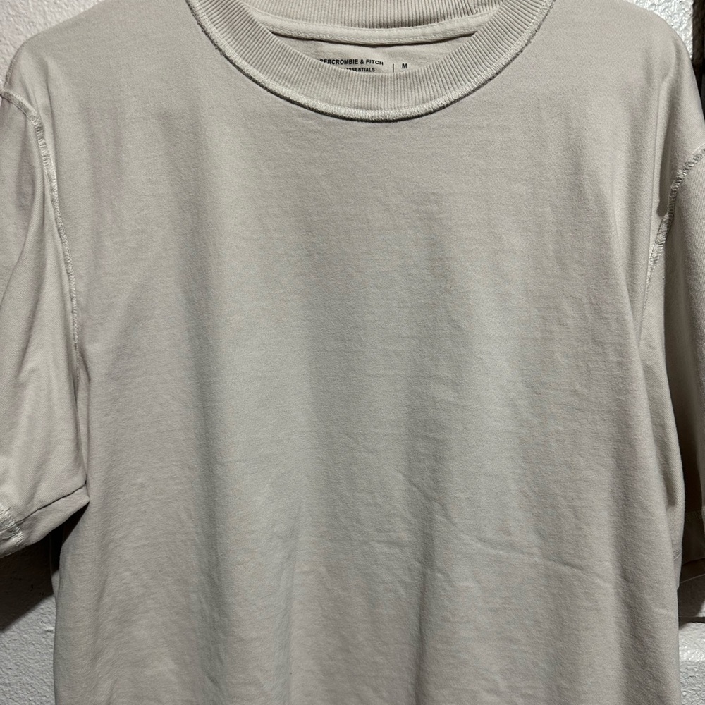 Abercrombie & Fitch Cropped shirt!